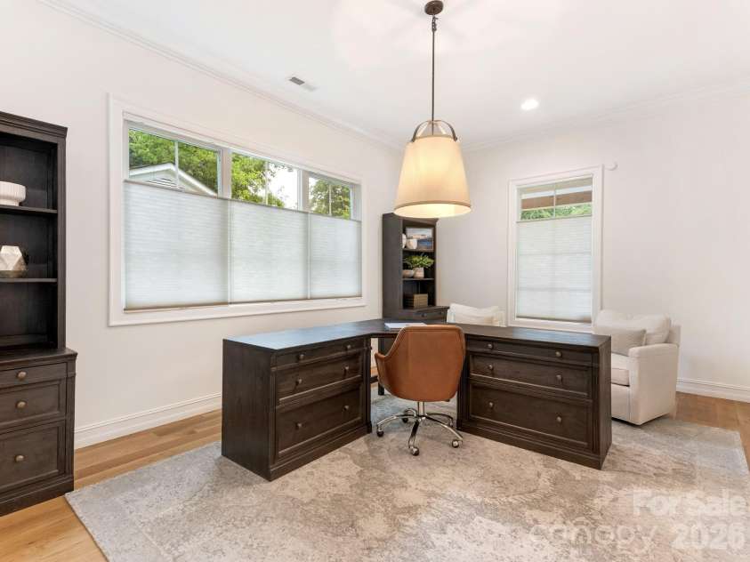 2928 Hanson Drive, Charlotte, NC 28207.  MLS# CAR4385420, YatesRealty ID 26165. 