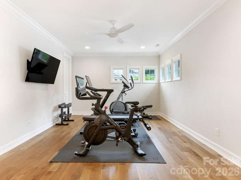 2928 Hanson Drive, Charlotte, NC 28207.  MLS# CAR4385420, YatesRealty ID 26165. 