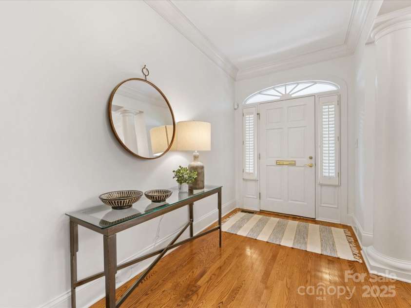 1420 Sterling Road, Charlotte, NC 28209.  MLS# CAR4251543, YatesRealty ID 26166. Beautiful Foyer. Front door has sidelights