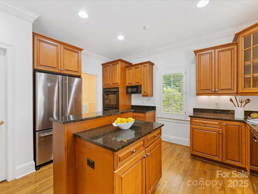 1420 Sterling Road, Charlotte, NC 28209.  MLS# CAR4251543, YatesRealty ID 26166. Center Island