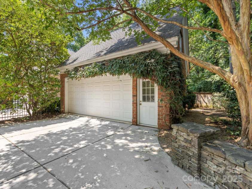 1420 Sterling Road, Charlotte, NC 28209.  MLS# CAR4251543, YatesRealty ID 26166. Detached Garage with upstairs Bonus Room