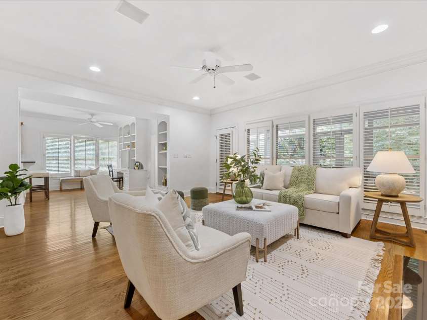 1420 Sterling Road, Charlotte, NC 28209.  MLS# CAR4251543, YatesRealty ID 26166. Family Room
