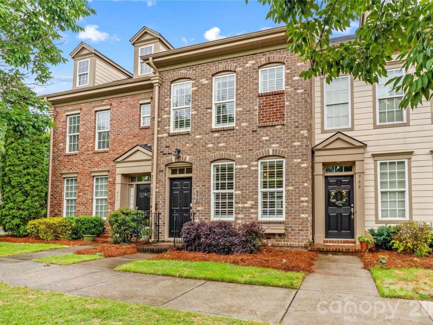 972 Gardners Way, Cornelius, NC 28031.  MLS# CAR4378832, YatesRealty ID 26166. 