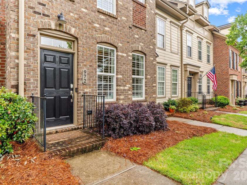 972 Gardners Way, Cornelius, NC 28031.  MLS# CAR4378832, YatesRealty ID 26166. 