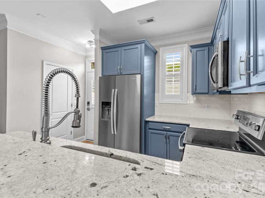 972 Gardners Way, Cornelius, NC 28031.  MLS# CAR4378832, YatesRealty ID 26166. 
