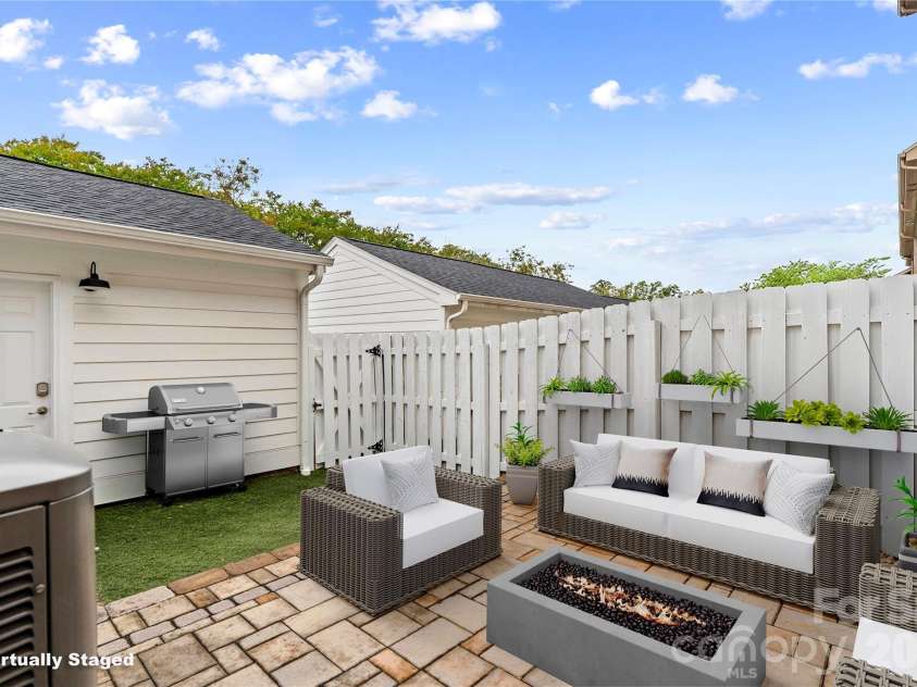 972 Gardners Way, Cornelius, NC 28031.  MLS# CAR4378832, YatesRealty ID 26166. 