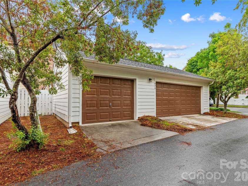 972 Gardners Way, Cornelius, NC 28031.  MLS# CAR4378832, YatesRealty ID 26166. 