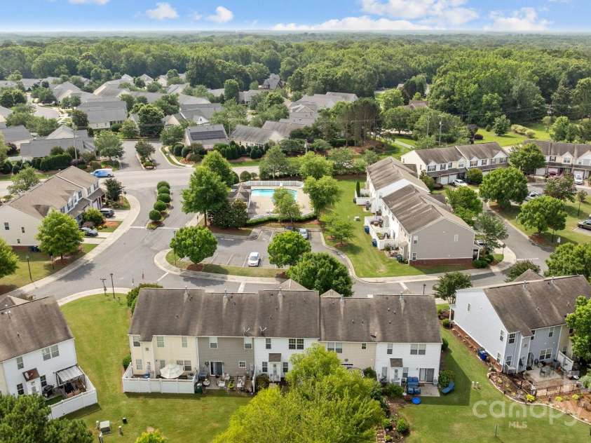 104 Clydesdale Court, Matthews, NC 28104.  MLS# CAR4252630, YatesRealty ID 26167. 