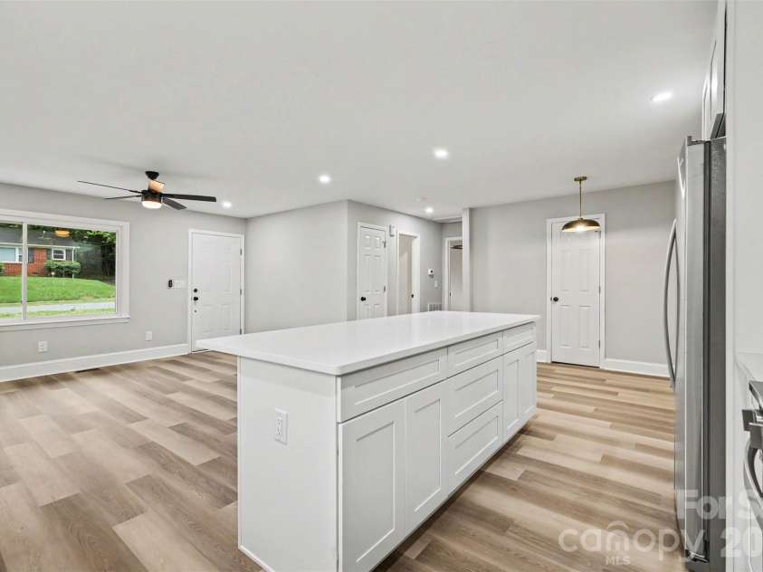 3716 Fieldcrest Road, Charlotte, NC 28217.  MLS# CAR4385478, YatesRealty ID 26167. 