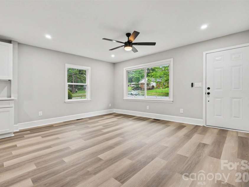3716 Fieldcrest Road, Charlotte, NC 28217.  MLS# CAR4385478, YatesRealty ID 26167. 