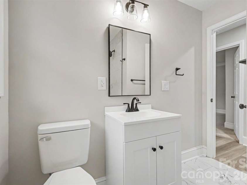 3716 Fieldcrest Road, Charlotte, NC 28217.  MLS# CAR4385478, YatesRealty ID 26167. 