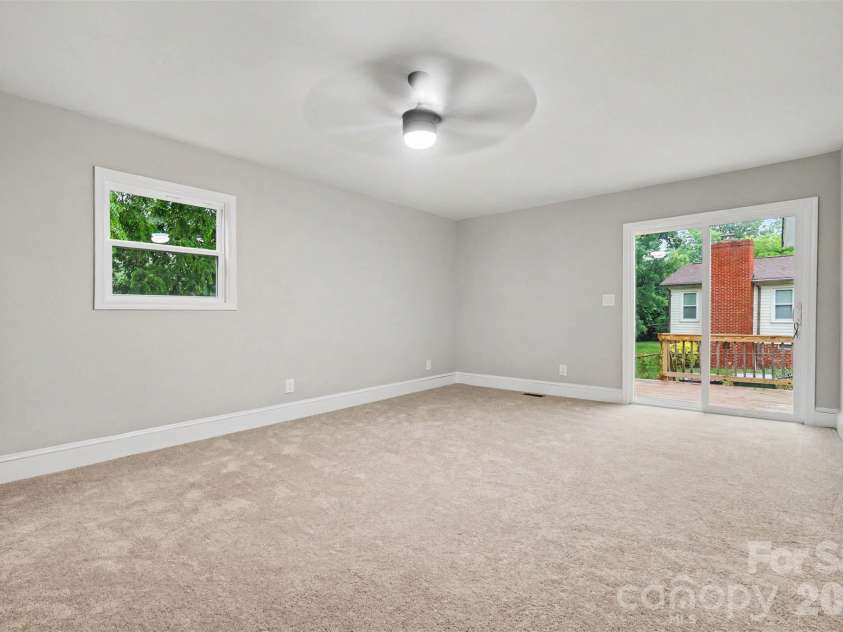 3716 Fieldcrest Road, Charlotte, NC 28217.  MLS# CAR4385478, YatesRealty ID 26167. 
