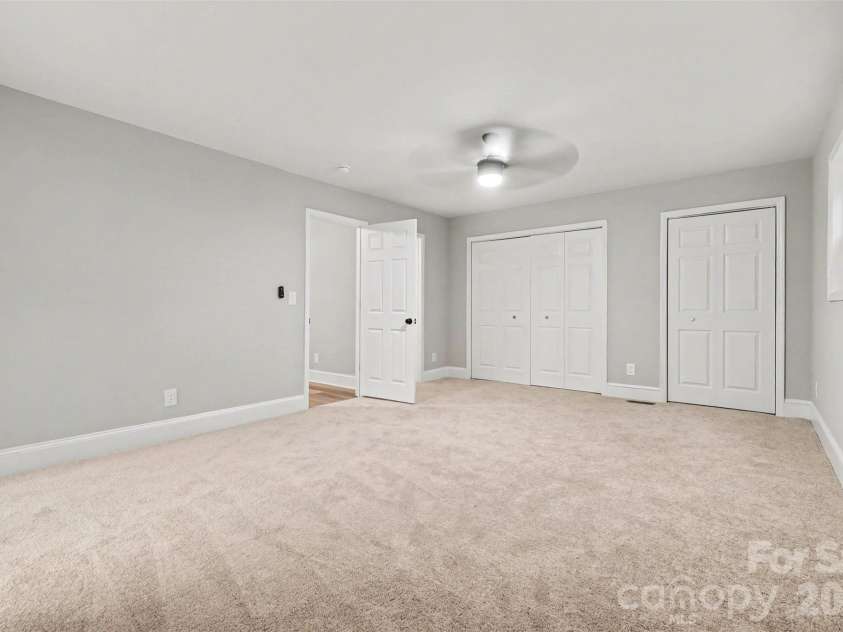3716 Fieldcrest Road, Charlotte, NC 28217.  MLS# CAR4385478, YatesRealty ID 26167. 