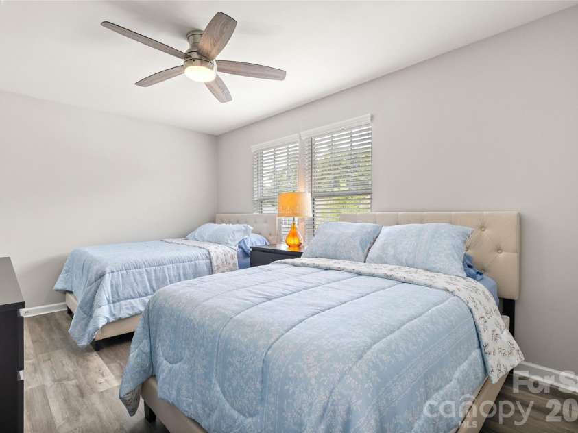 928 Newfound Hollow Drive, Charlotte, NC 28214.  MLS# CAR4387388, YatesRealty ID 26168. 