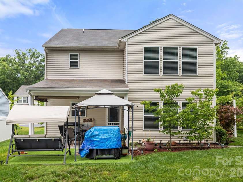 928 Newfound Hollow Drive, Charlotte, NC 28214.  MLS# CAR4387388, YatesRealty ID 26168. 
