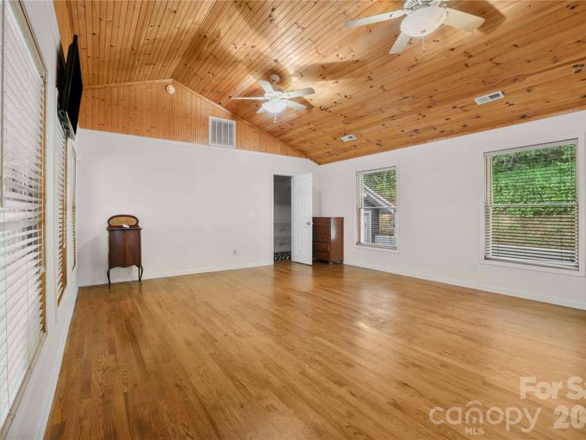 645 Fork Creek Road, Saluda, NC 28773.  MLS# CAR4398267, YatesRealty ID 26169. 