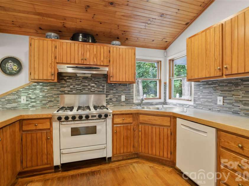 645 Fork Creek Road, Saluda, NC 28773.  MLS# CAR4398267, YatesRealty ID 26169. 