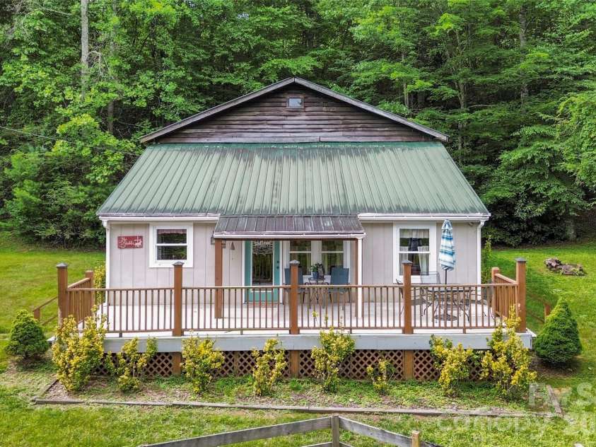 645 Fork Creek Road, Saluda, NC 28773.  MLS# CAR4398267, YatesRealty ID 26169. Guest House