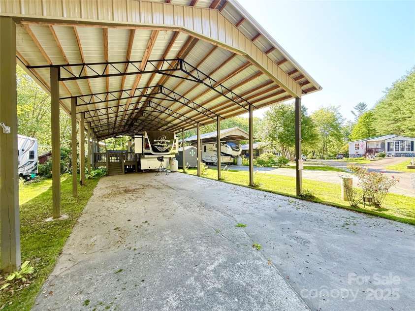 177 Finch Way, West Jefferson, NC 28694.  MLS# CAR4249752, YatesRealty ID 2617. 