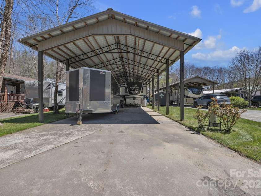 177 Finch Way, West Jefferson, NC 28694.  MLS# CAR4249752, YatesRealty ID 2617. 