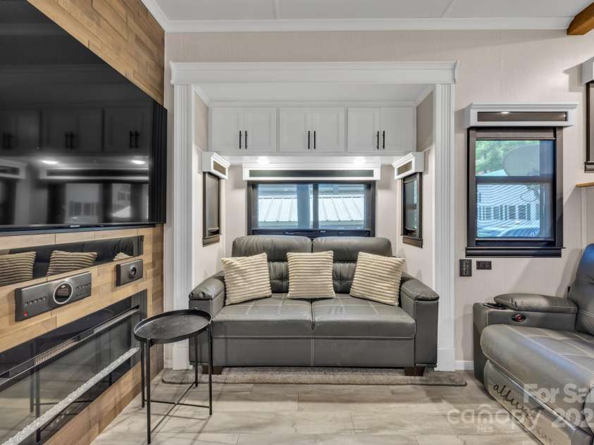 177 Finch Way, West Jefferson, NC 28694.  MLS# CAR4249752, YatesRealty ID 2617. 