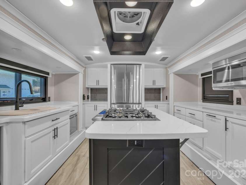 177 Finch Way, West Jefferson, NC 28694.  MLS# CAR4249752, YatesRealty ID 2617. 