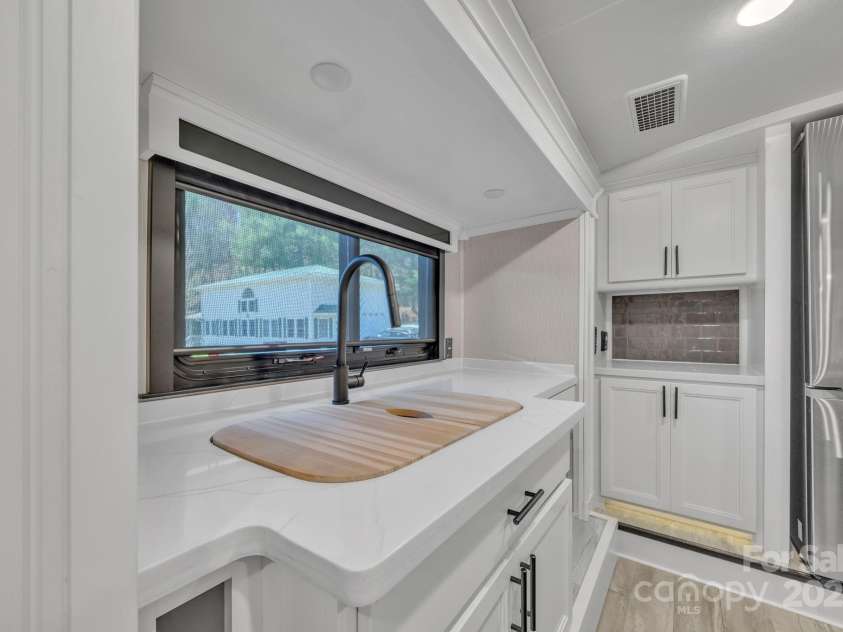 177 Finch Way, West Jefferson, NC 28694.  MLS# CAR4249752, YatesRealty ID 2617. 