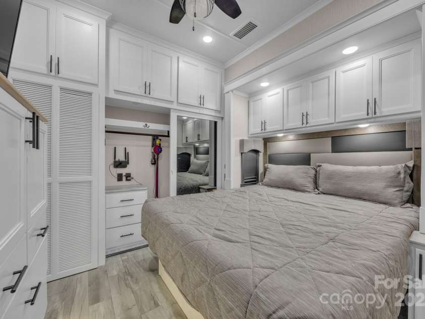 177 Finch Way, West Jefferson, NC 28694.  MLS# CAR4249752, YatesRealty ID 2617. 