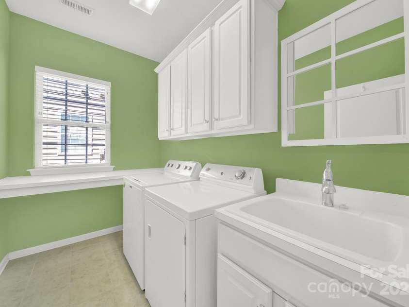 7203 Shenandoah Drive, Fort Mill, SC 29707.  MLS# CAR4221538, YatesRealty ID 2617. 