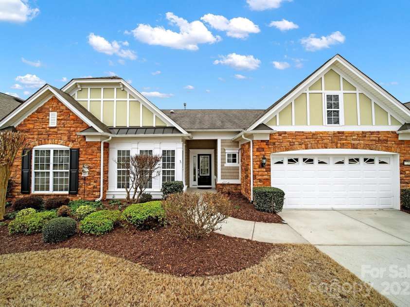 7203 Shenandoah Drive, Fort Mill, SC 29707.  MLS# CAR4221538, YatesRealty ID 2617. Welcome Home!