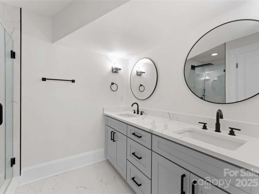 2809 Glendale Road, Charlotte, NC 28209.  MLS# CAR4220362, YatesRealty ID 26170. Basement Living Area