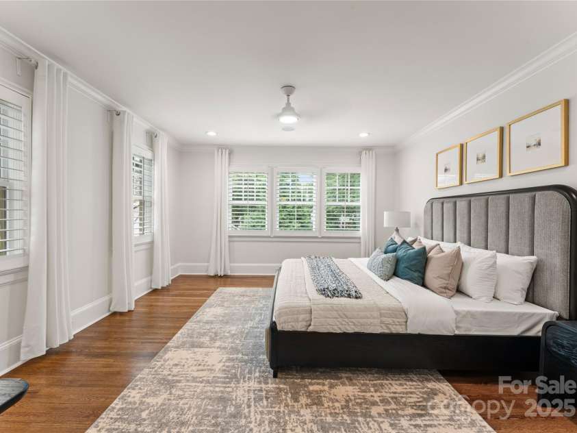2809 Glendale Road, Charlotte, NC 28209.  MLS# CAR4220362, YatesRealty ID 26170. Family Room