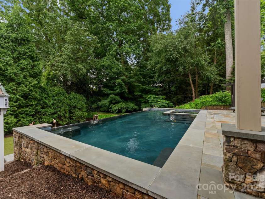 2809 Glendale Road, Charlotte, NC 28209.  MLS# CAR4220362, YatesRealty ID 26170. Pool