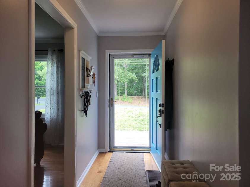 854 Silver Fox Drive, Concord, NC 28025.  MLS# CAR4251256, YatesRealty ID 26171. A bright entry draws you into a home with room to expand!