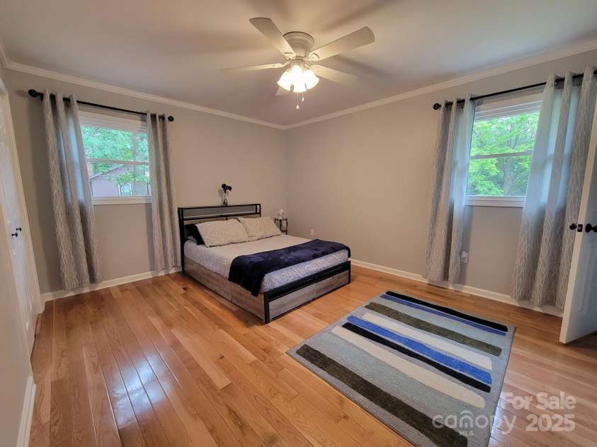 854 Silver Fox Drive, Concord, NC 28025.  MLS# CAR4251256, YatesRealty ID 26171. Split floor plan home. Primary en suite #2.