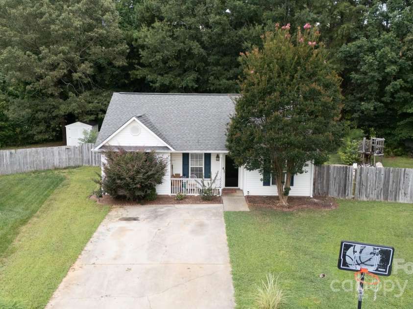 2260 Nuthatch Drive, Rock Hill, SC 29732.  MLS# CAR4280949, YatesRealty ID 26173. 