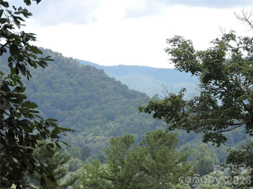 357 Rosewood Lane, Burnsville, NC 28714.  MLS# CAR4385330, YatesRealty ID 26173. 
