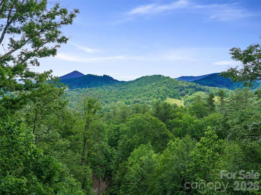 357 Rosewood Lane, Burnsville, NC 28714.  MLS# CAR4385330, YatesRealty ID 26173. 