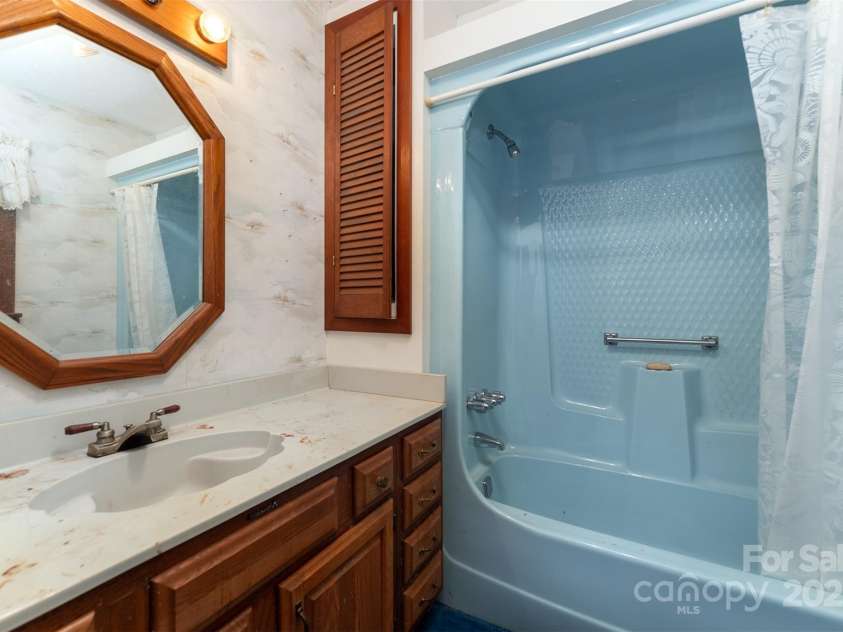 1801 Parker Padgett Road, Old Fort, NC 28762.  MLS# CAR4254998, YatesRealty ID 26175. 