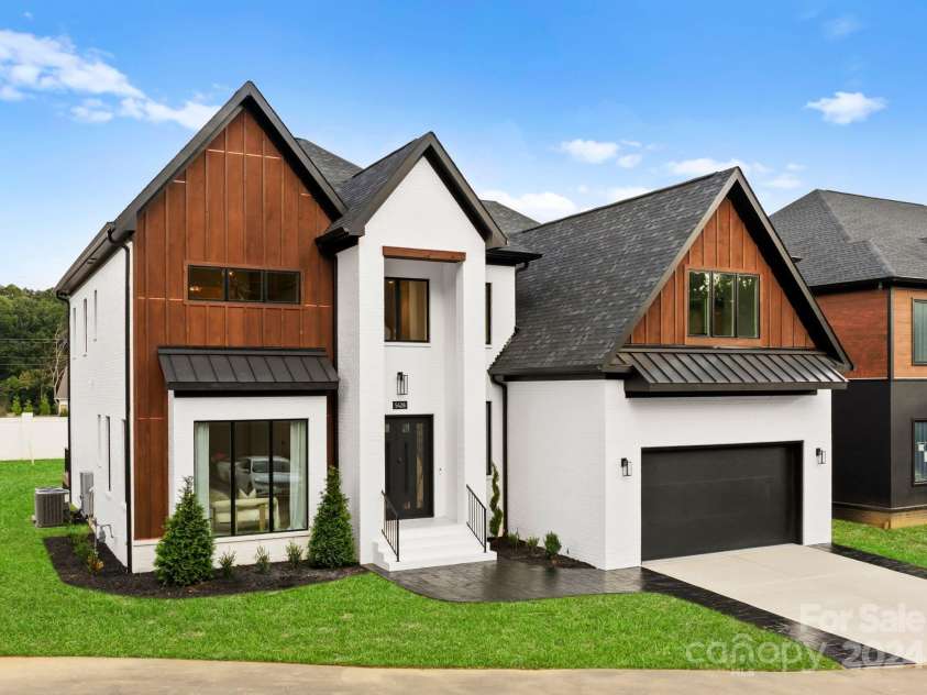 5428 Carmel Road, Charlotte, NC 28226.  MLS# CAR4189803, YatesRealty ID 26176. 5428 Carmel Road
