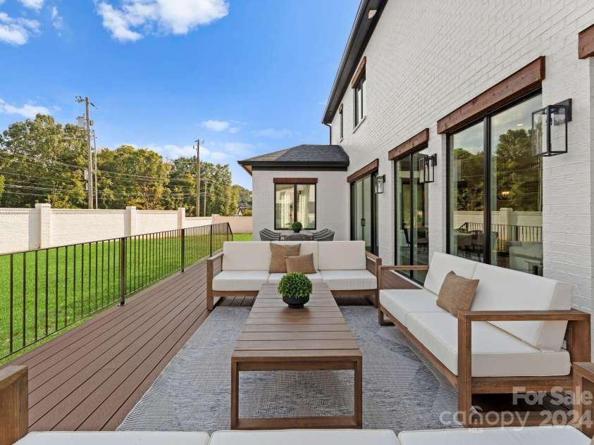 5428 Carmel Road, Charlotte, NC 28226.  MLS# CAR4189803, YatesRealty ID 26176. 5428 Carmel Road