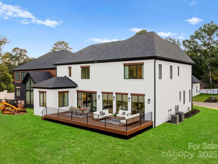 5428 Carmel Road, Charlotte, NC 28226.  MLS# CAR4189803, YatesRealty ID 26176. 5428 Carmel Road