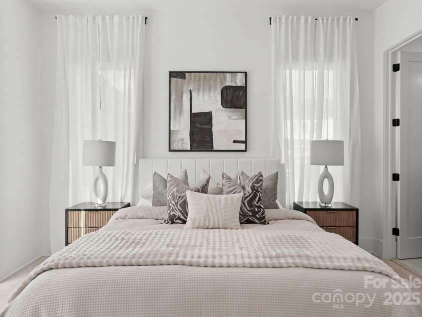 5428 Carmel Road, Charlotte, NC 28226.  MLS# CAR4189803, YatesRealty ID 26176. Guest Suite