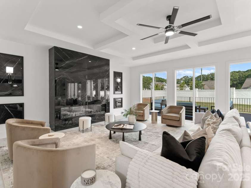 5428 Carmel Road, Charlotte, NC 28226.  MLS# CAR4189803, YatesRealty ID 26176. Living Room