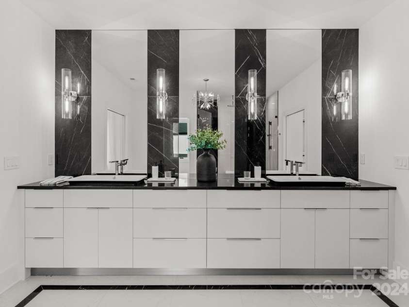 5428 Carmel Road, Charlotte, NC 28226.  MLS# CAR4189803, YatesRealty ID 26176. Primary Bath Vanity