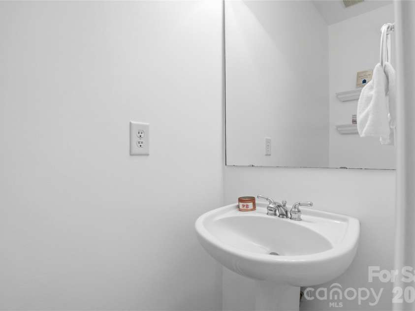 1514 Hawthorne Drive, Indian Trail, NC 28079.  MLS# CAR4382763, YatesRealty ID 26177. Half bath