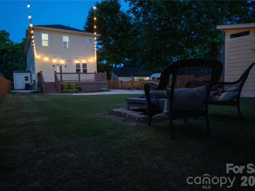2120 Highland Street, Charlotte, NC 28208.  MLS# CAR4373959, YatesRealty ID 26178. 