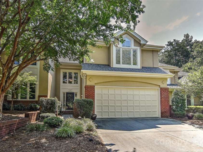 6623 Gaywind Drive, Charlotte, NC 28226.  MLS# CAR4277383, YatesRealty ID 26178. 