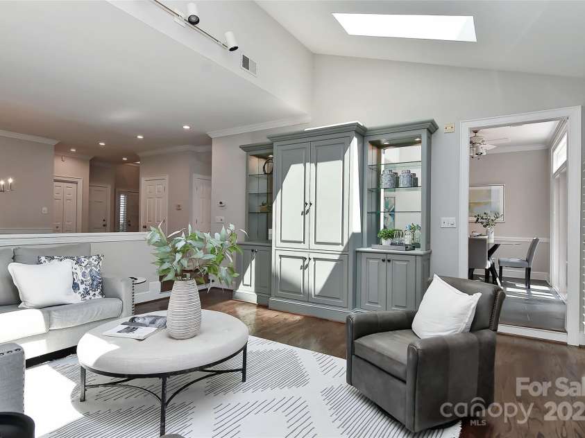 6623 Gaywind Drive, Charlotte, NC 28226.  MLS# CAR4277383, YatesRealty ID 26178. 
