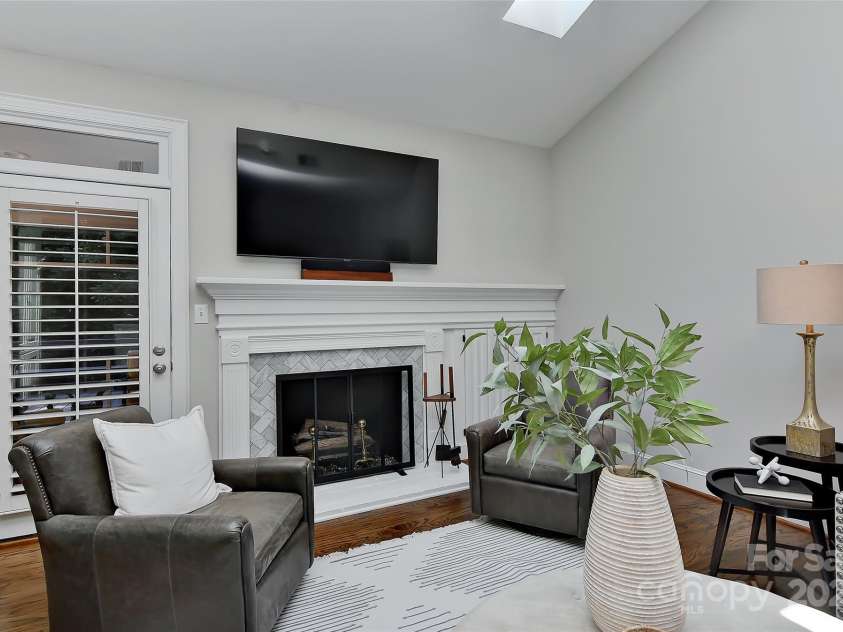 6623 Gaywind Drive, Charlotte, NC 28226.  MLS# CAR4277383, YatesRealty ID 26178. 